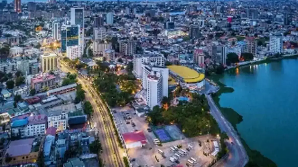 When Is the Best Time to Book Flights to Africa from the UK?