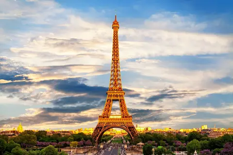 Cheap flights to Paris, France